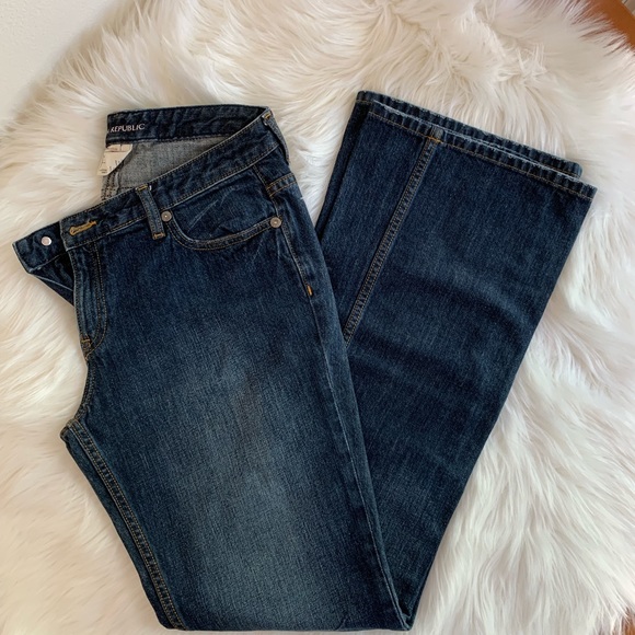 Banana Republic Bootcut Jeans - Picture 3 of 8